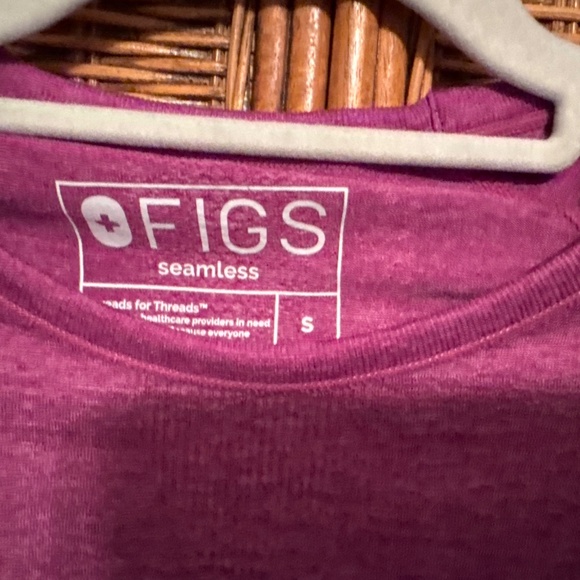 Figs salta under scrub top small color dusk - Picture 2 of 3